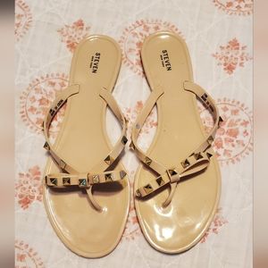 Steve Madden flat sandals with gold bow size 10